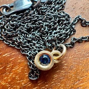 Cinnamon Lee Yellow gold heart and sapphire necklace